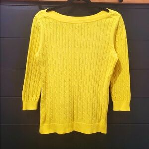 Gap Medium Yellow Sweater - Soft, Classic, and Versatile